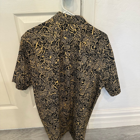 Black and Gold Patterned Shirt - Picture 3 of 3